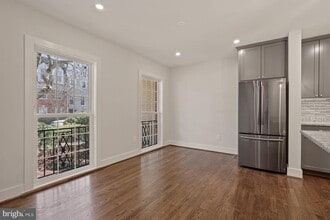 Building Photo - 1110 Wimbledon Dr