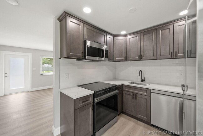 Building Photo - 2071 W Carol Cir