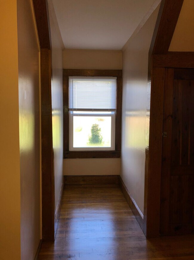 Building Photo - 418 Wilson Ridge Rd