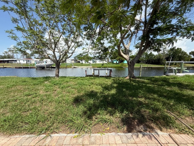 Building Photo - 545 Palmetto Dr