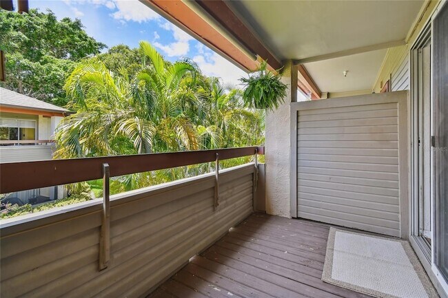 Building Photo - 10263 Gandy Blvd N