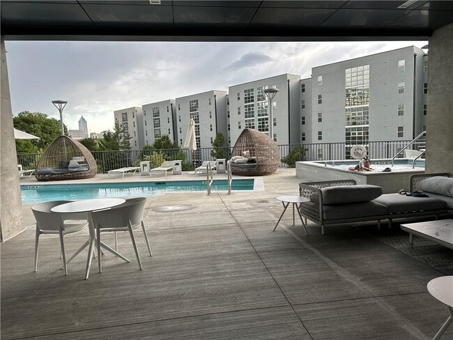 Building Photo - 788 West Marietta St NW