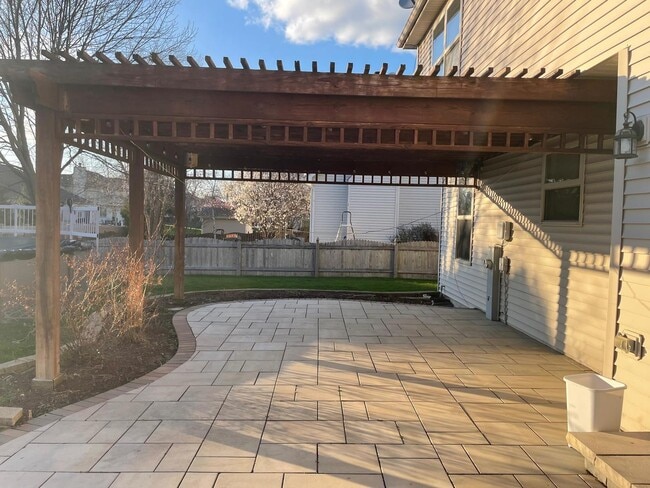 Building Photo - 13356 Vicarage Dr