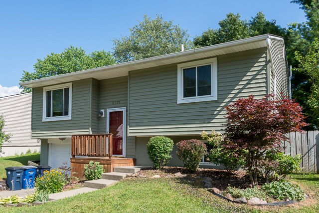 Building Photo - 2135 Winewood Ave