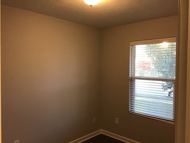 Building Photo - 784 Aerostar Court