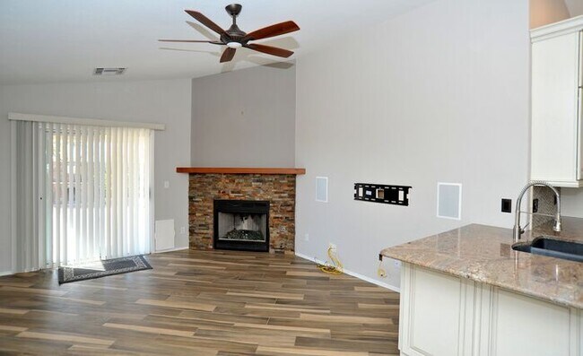 Building Photo - Premium Dove Mountain Home