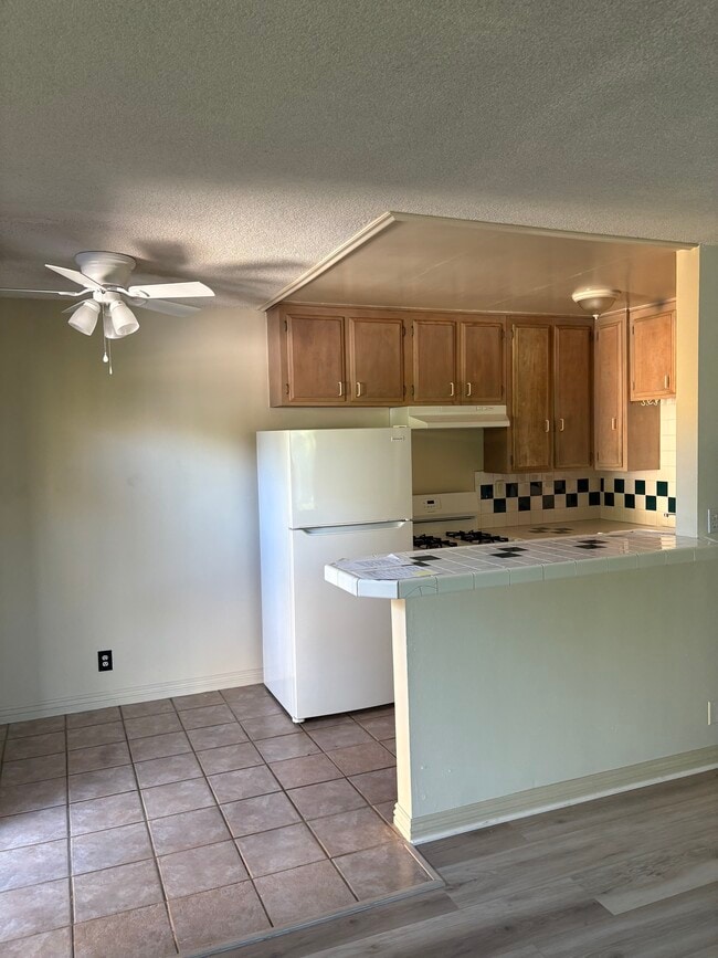 Dining area off kitchen - 263 Molino Ave