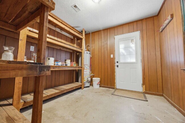 Building Photo - "Charming 4-Bedroom Shalimar Retreat- Power Included With Rent!"