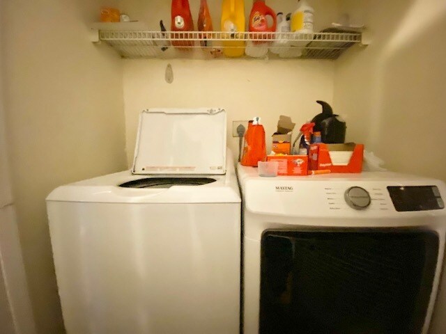 Building Photo - 6 Douglas Park