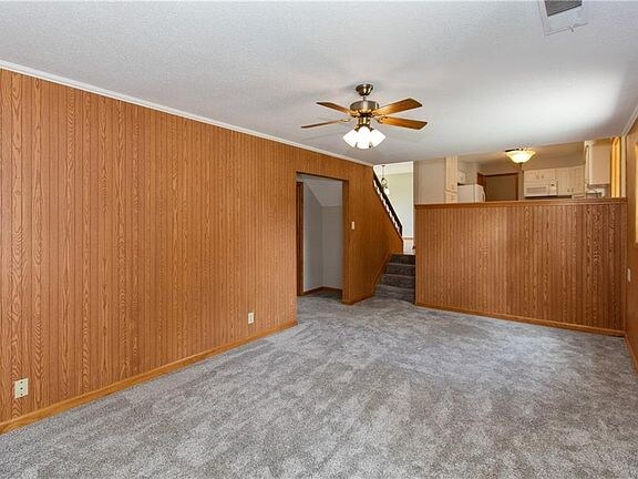 Building Photo - 613 Roberta Ct
