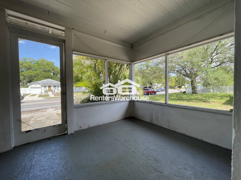 Building Photo - 1466 30th Ave N