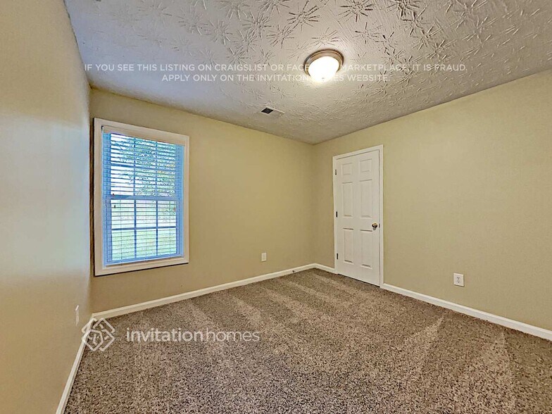 Building Photo - 7925 Paddocks Mill Dr
