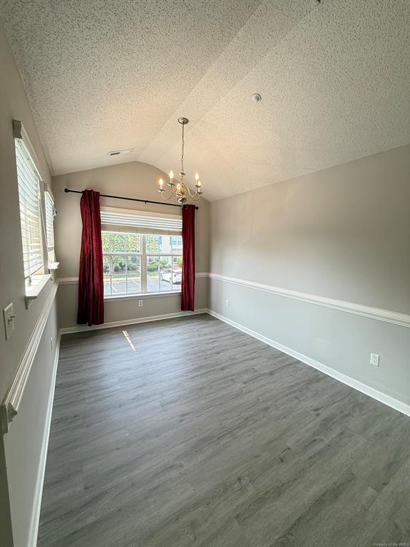 Building Photo - 1710 Duntrune Glen