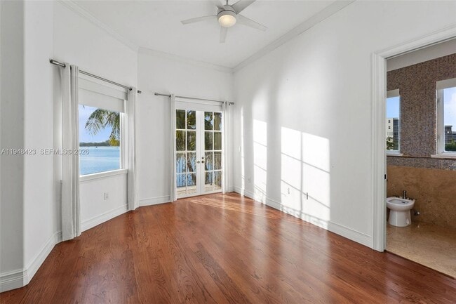 Building Photo - 3283 NE 171 St