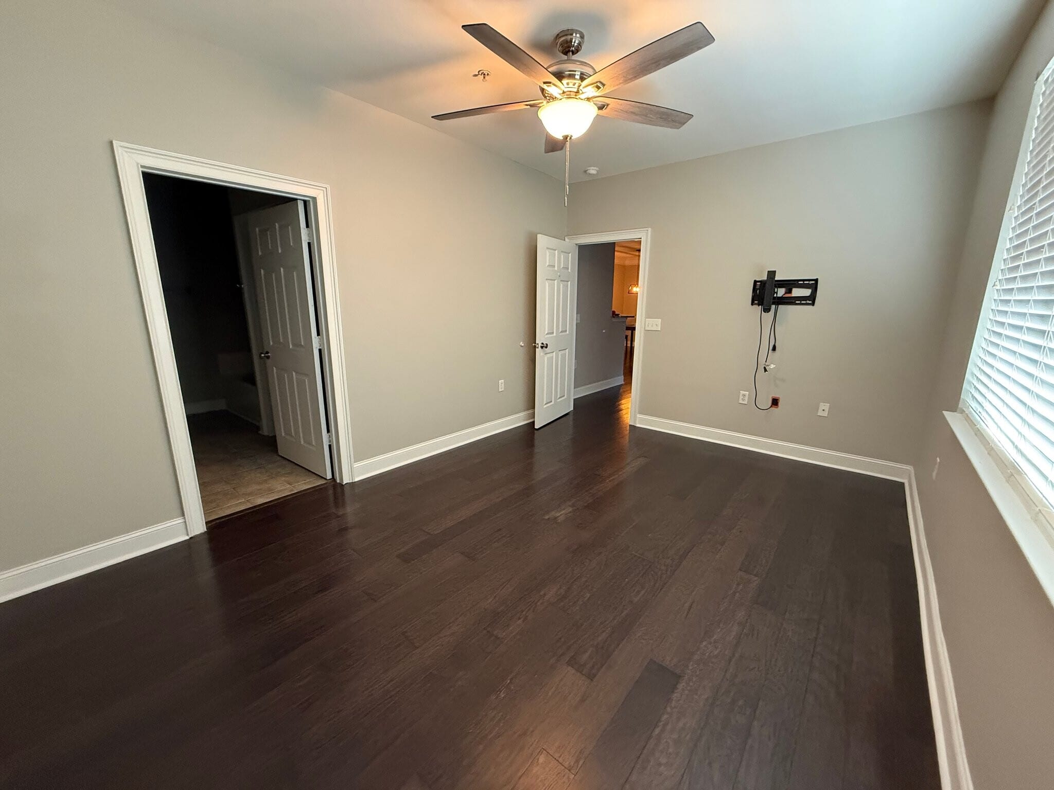 Building Photo - 1421 Cambridge Lakes Dr