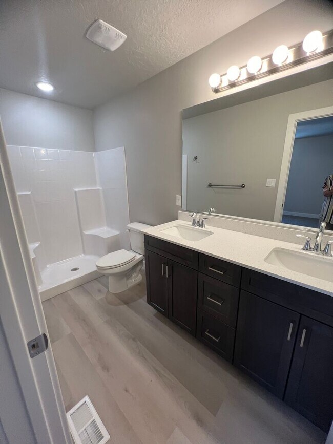 Building Photo - Brand New Townhome! Half off First Month Move in Special!