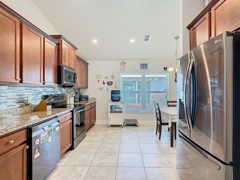 Building Photo - 649 Meadow Pointe Dr