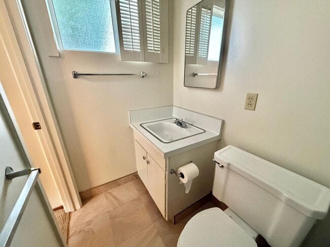 Building Photo - Los Gatos - Inviting Los Gatos Home with Classic Charm & Entertainer’s Backyard