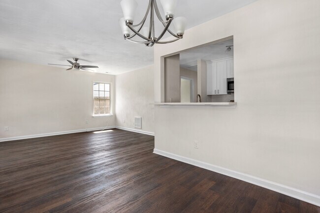 Building Photo - 2206 Berkley Ave