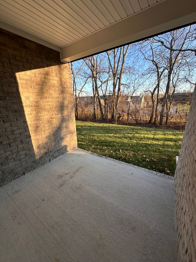 Building Photo - 700 Dreamers Private Ln