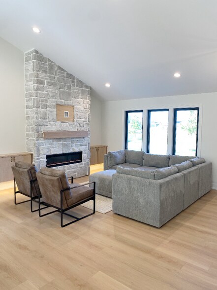 Building Photo - 7277 Yellowstone Dr