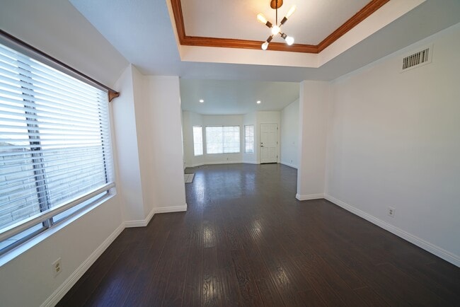 Building Photo - 27767 Crookshank Dr