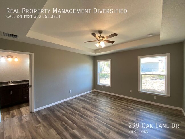 Building Photo - 299 Oak Ln Dr