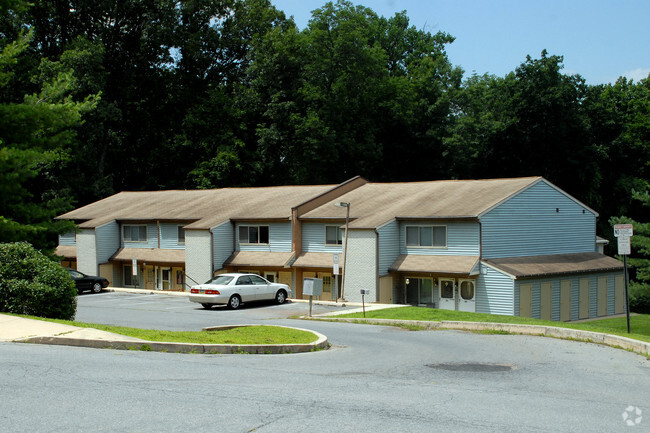 Primary Photo - Park Terrace East