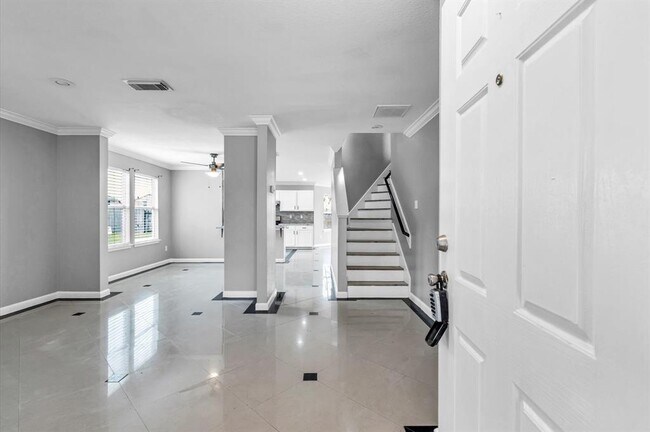 Building Photo - 7927 Summerfern Ct