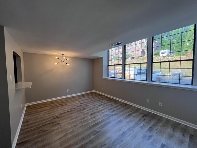 Building Photo - 15 Prospect St