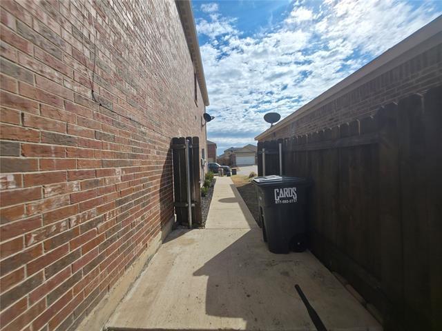 Building Photo - 149 Ryan St