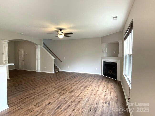 Building Photo - 2039 Moss Creek Dr