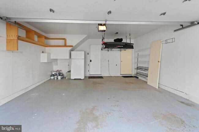 Building Photo - 93 Birchwood Rd