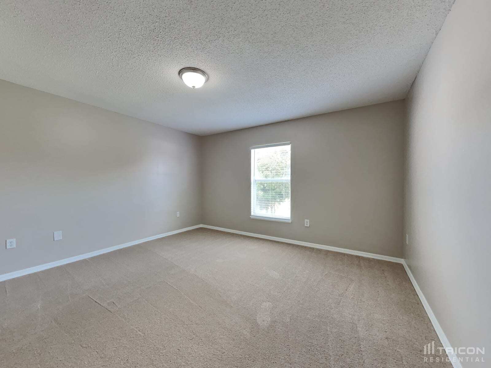 Building Photo - 2665 Whispering Trails Dr