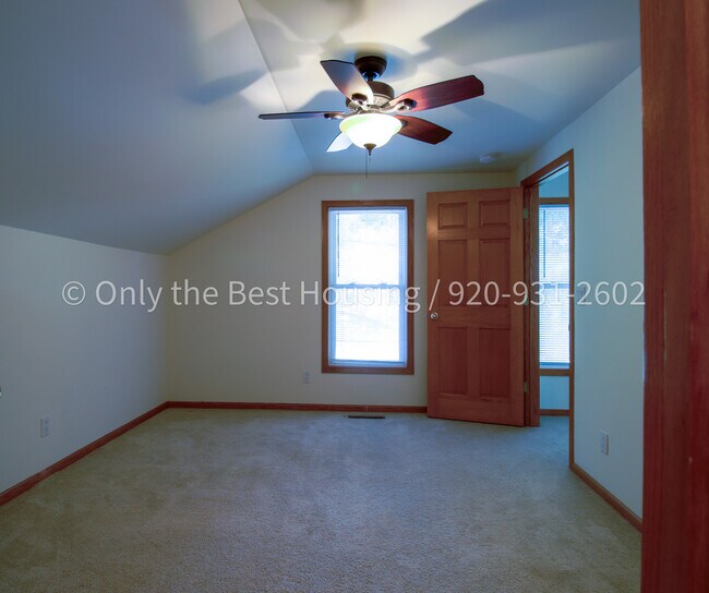 Building Photo - 611 E Burnett St