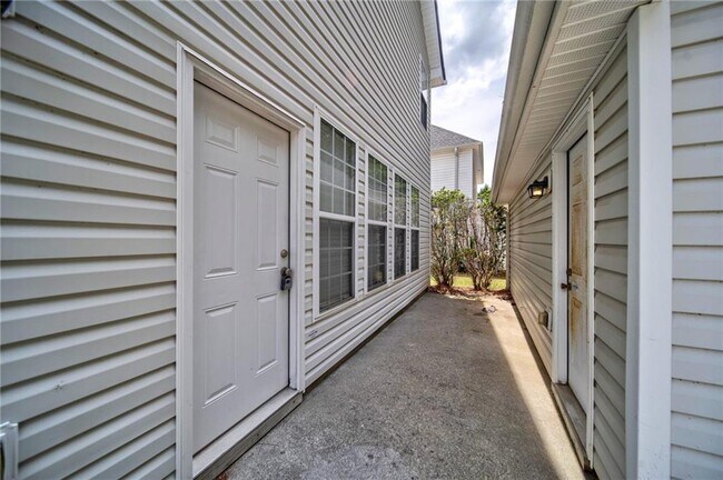 Building Photo - 3329 Chastain Landings Ct