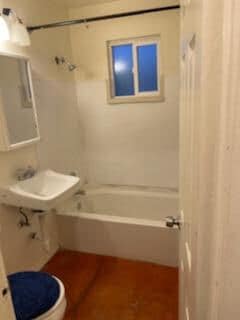 Building Photo - 541 Palomas Dr SE