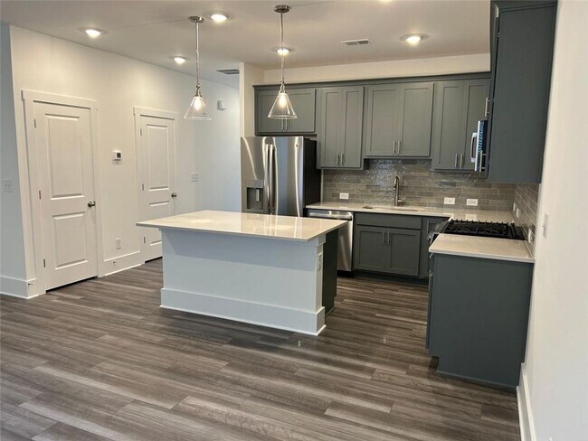 Building Photo - 1708 Gunnin Trce NW