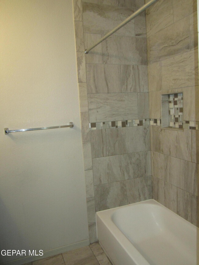 Building Photo - 323 Malta St