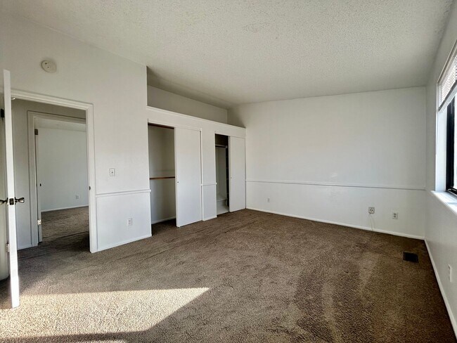 Building Photo - Completely Remodeled Home for Rent in Northwest Longmont