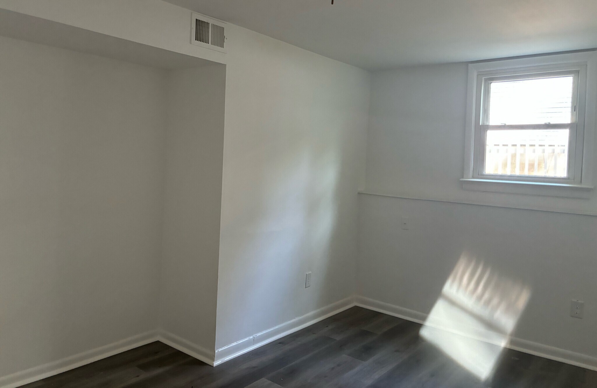 Building Photo - 6530 Watchspring Ct