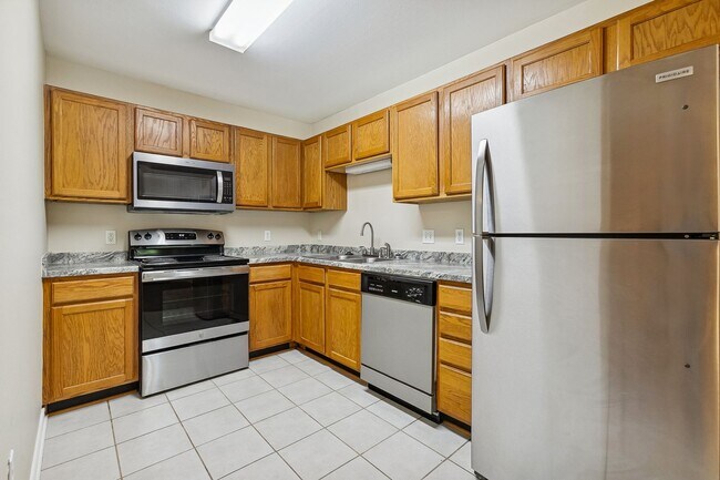 Building Photo - 102 Covington Meadow Cir