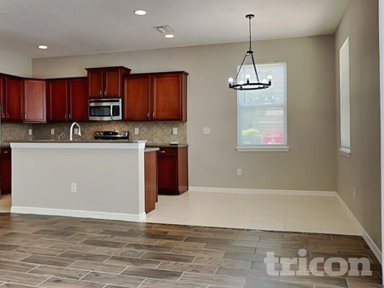 Building Photo - 1109 Lauren Manor Loop