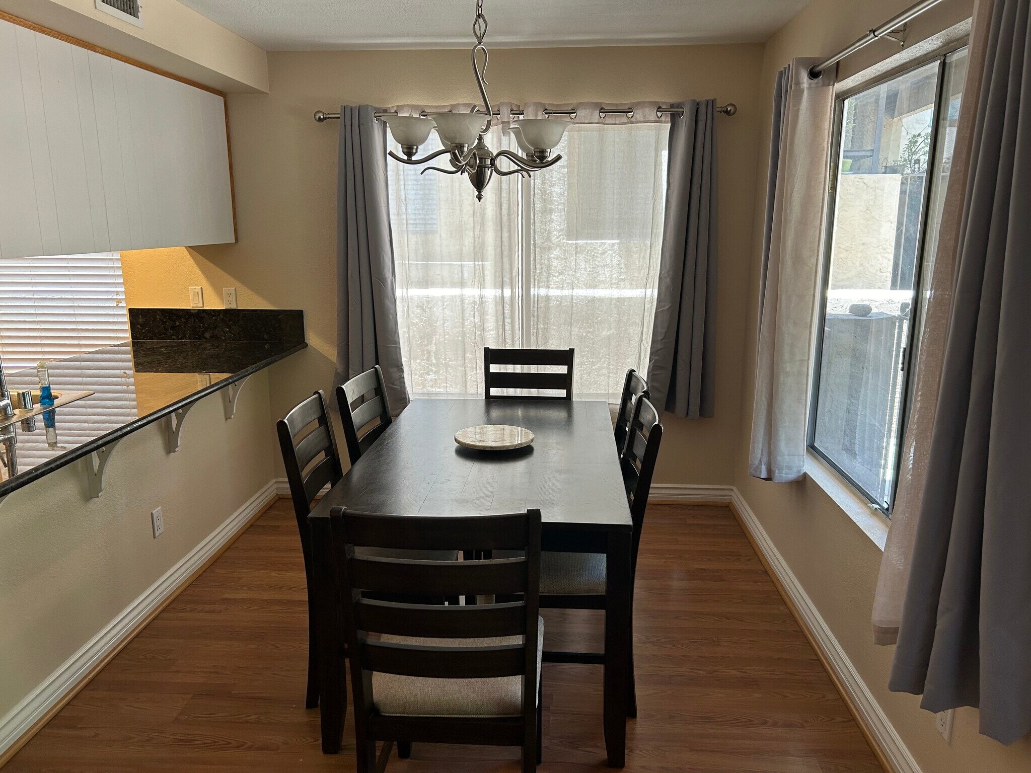 Building Photo - 1120 Grape St