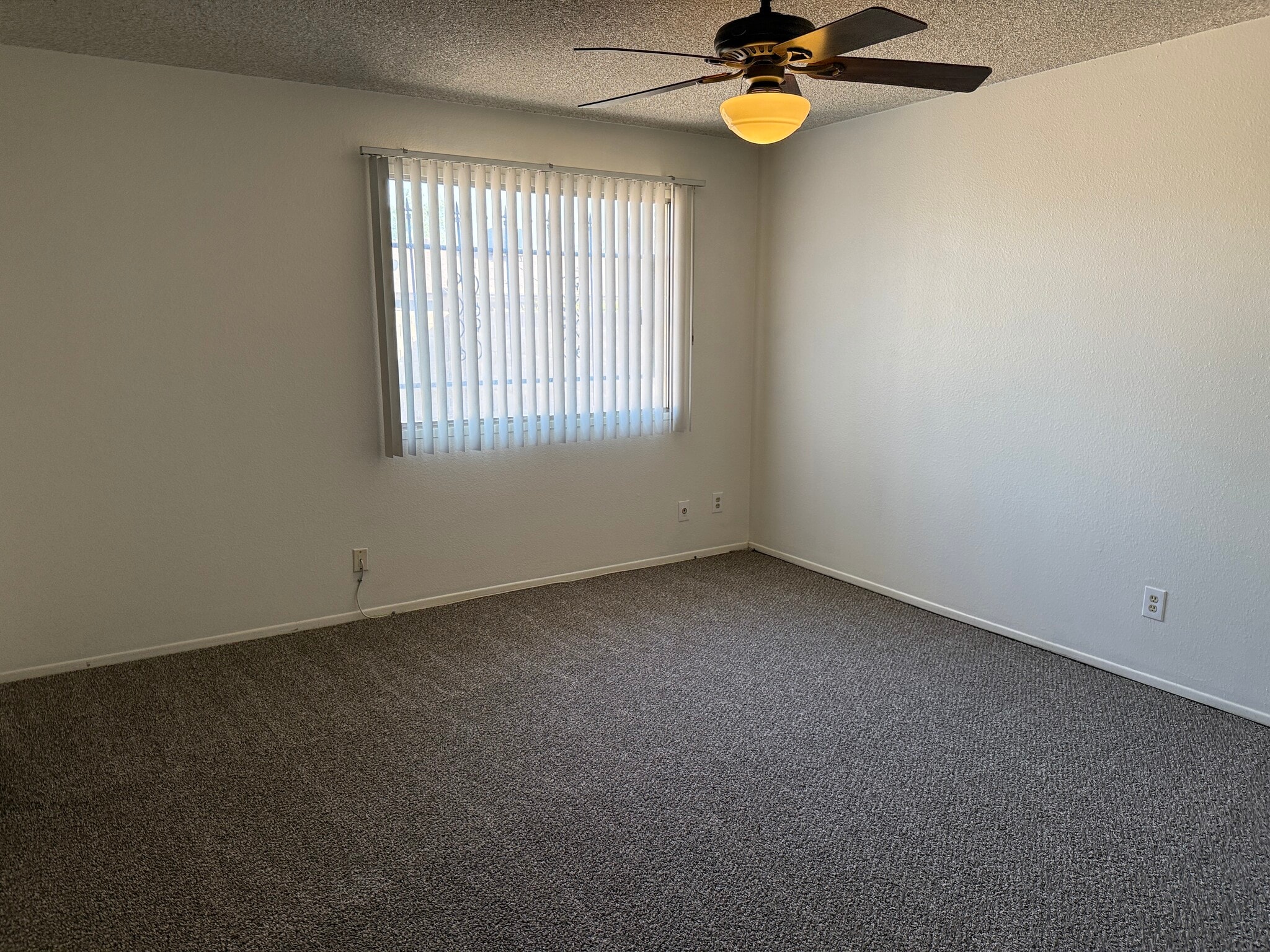 Building Photo - 2105 E Colgate Dr