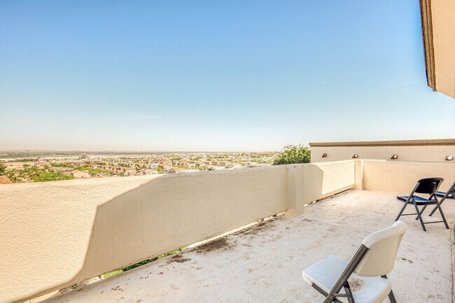 Building Photo - 1627 Brillo Del Sol Ct