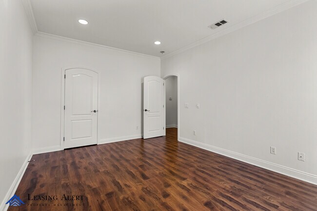 Building Photo - 26802 Pine Cliff Pl