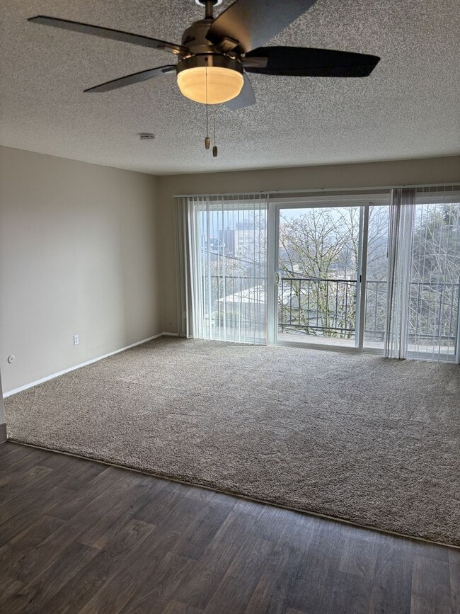 Interior Photo - Hilltop House Apartments