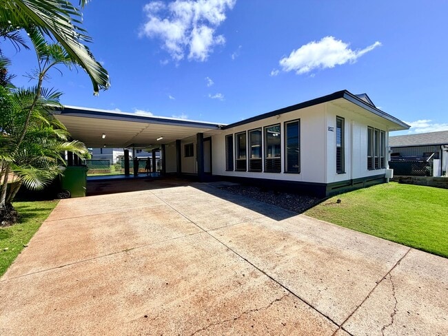 Building Photo - Newly Renovated 5BR/2BA Home – Move-In Ready in Pearl City