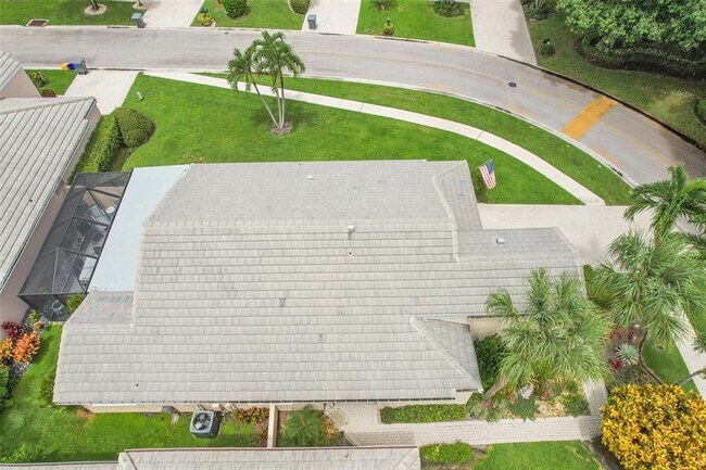 Building Photo - 7917 Travelers Tree Dr
